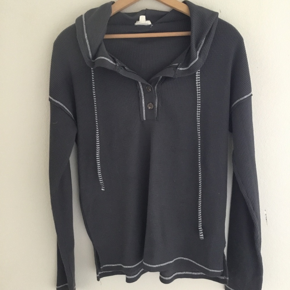 Anthropologie Hem & Thread Grey Hooded Waffle Weave Top is NWOT! Size Small